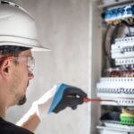 Problem wilgoci w rozdzielnicy elektrycznej – diagnoza i rozwiązania