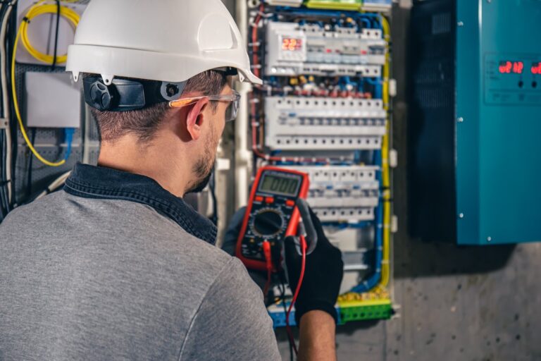 Diagnostyka i naprawa usterek w instalacji elektrycznej trójfazowej