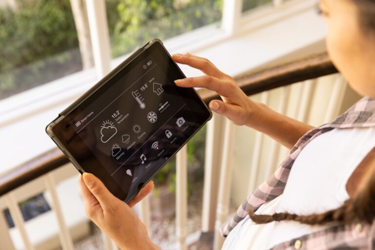 Problemy z synchronizacją sterowników w systemie inteligentnego domu – diagnostyka i rozwiązania