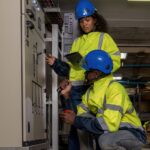 Problem awarii systemu zarządzania energią w zakładzie produkcyjnym