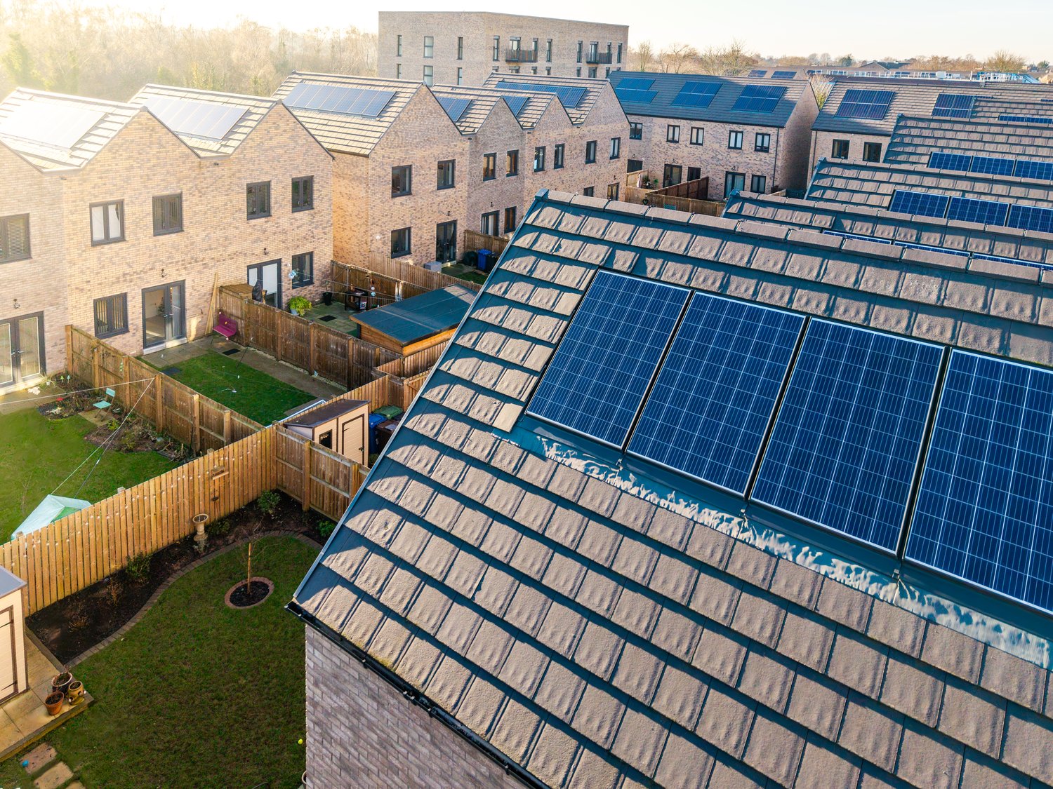 Jak efektywnie wykorzystać energię słoneczną w domu