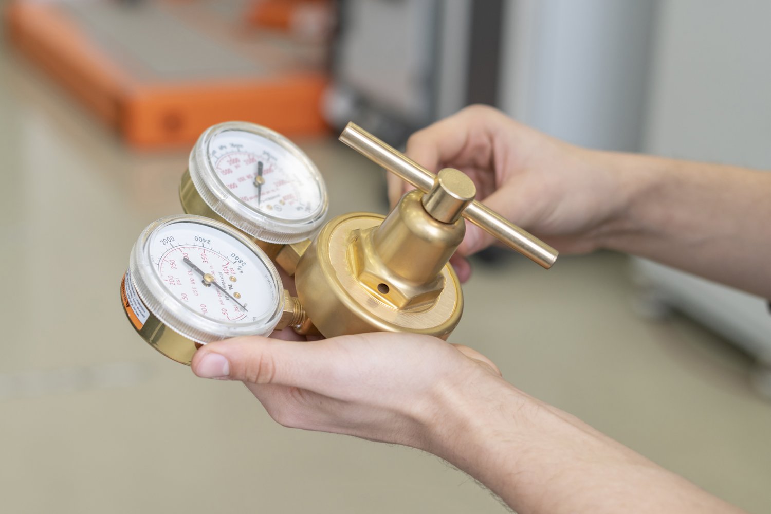 Jak wybierać i instalować reduktory ciśnienia w systemach hydraulicznych