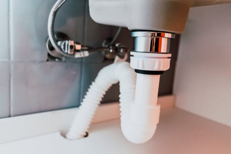 Jak wybrać idealny syfon do zlewu kuchennego