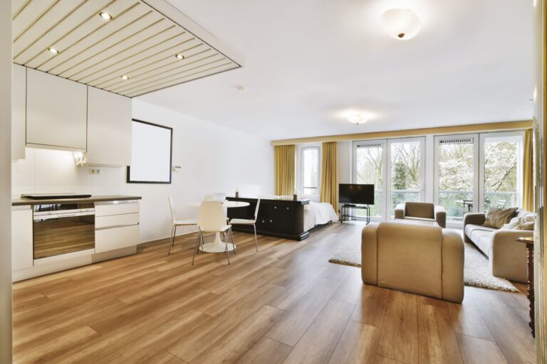 Jakie rozwiązania smart home sprawdzą się w małym mieszkaniu