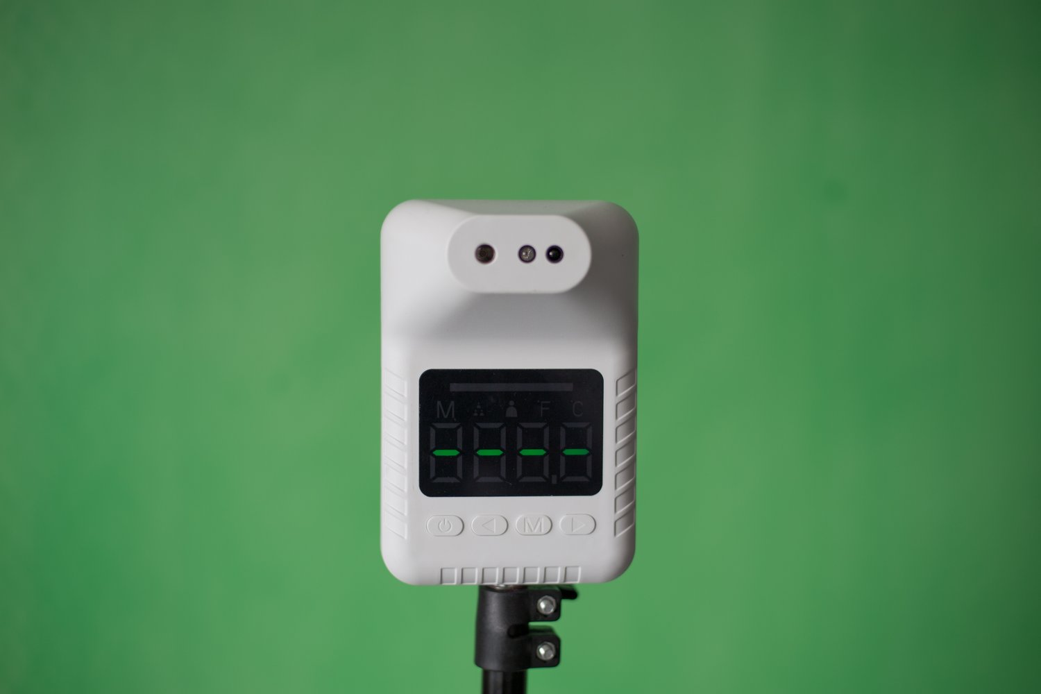 Smart gniazdka i włączniki – czy warto w nie inwestować