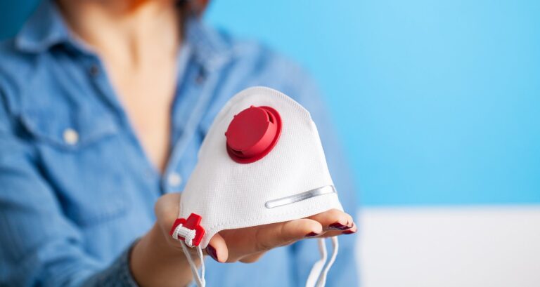 Jak prawidłowo testować czujniki przeciwpożarowe w domu