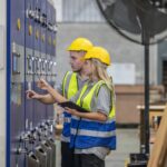 Praktyczny przewodnik po wybieraniu i montażu zamków elektrycznych w instalacjach przemysłowych