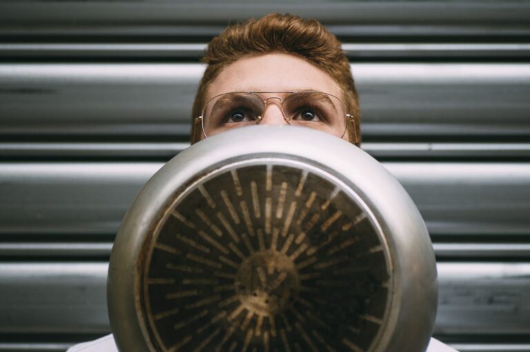 Problem halasu dochodzącego z instalacji wentylacyjnej – jak wyeliminować dźwięki