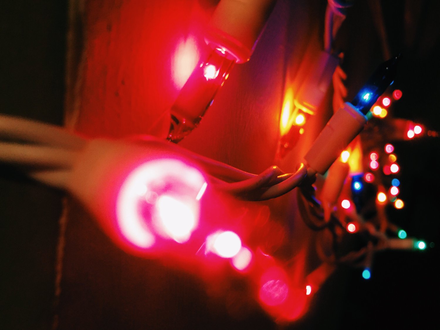 Problem migającego oświetlenia w całym domu – przyczyny i sposoby naprawy