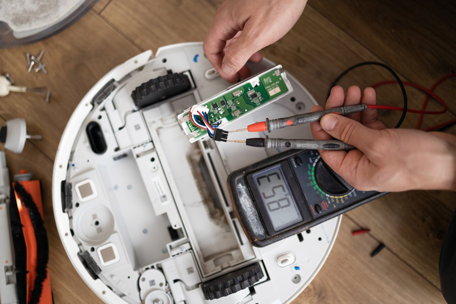 Problem niewłaściwego działania czujnika ruchu na zewnątrz – diagnostyka i naprawa