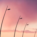 Jak wybrać odpowiednie słupy stalowe do oświetlenia ulicznego