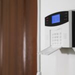 Problem częstego resetowania się sterownika alarmu – sprawdzanie zasilania systemu