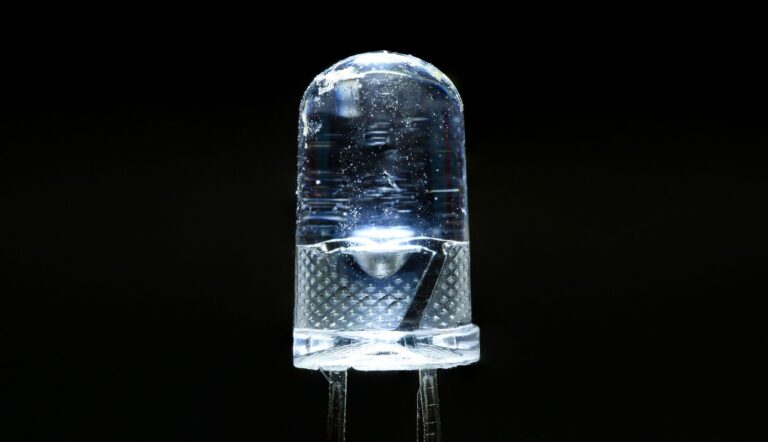 Problem migania żarówek LED po wyłączeniu światła – eliminacja zjawiska