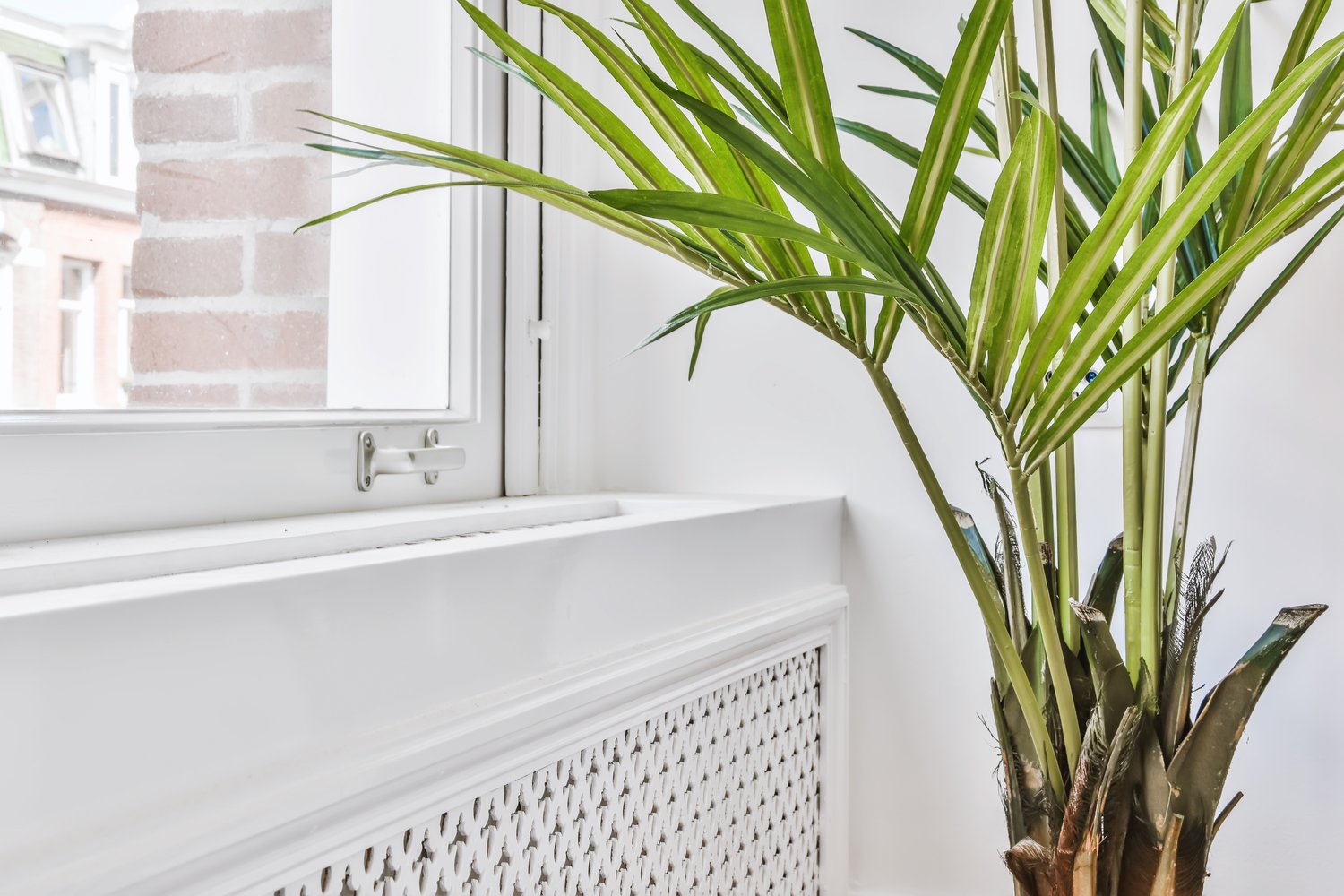 Problem nieefektywnego ogrzewania narożnego pokoju – optymalizacja rozmieszczenia grzejników