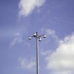 Jak wybrać odpowiedni słup oświetleniowy do swojej inwestycji